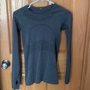 perfect condition lululemon gray longsleeve
